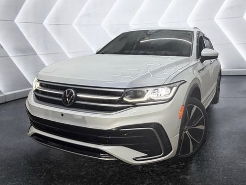 Used 2022 Volkswagen Tiguan SEL R-Line image 1