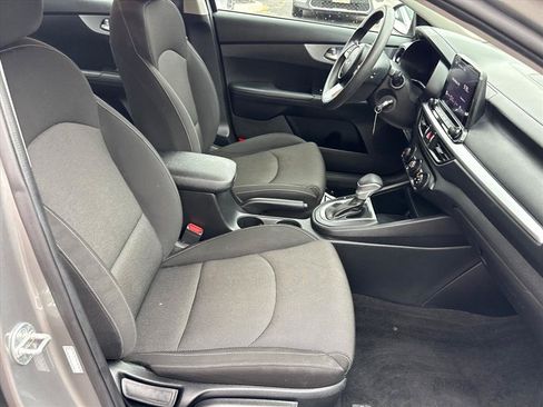 Certified 2023 Kia Forte LXS FWD image 25