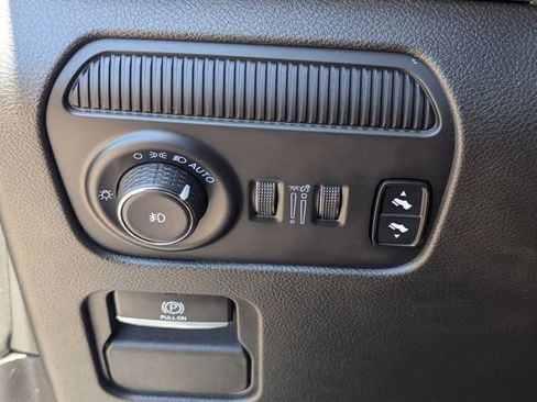 Used 2024 Jeep Wagoneer Series II w/ Flexible Seating Group AWD/4WD image 29