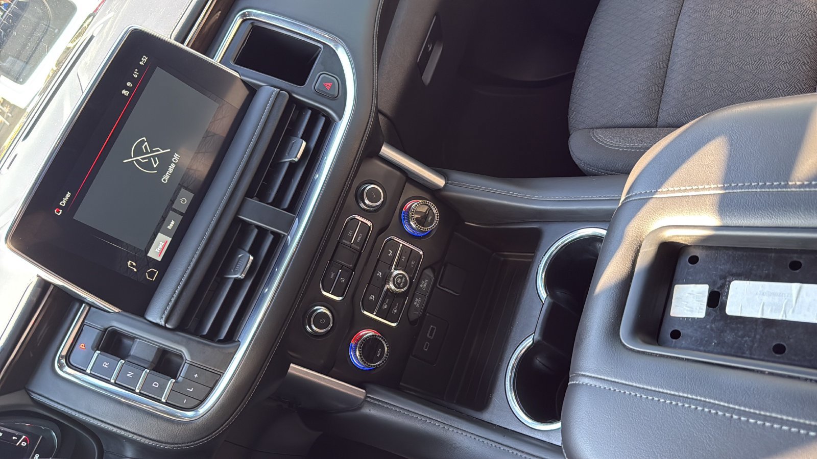 Used 2023 GMC Yukon XL SLE RWD image 17
