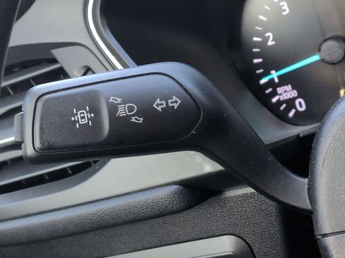 Used 2020 Ford Escape SE image 27