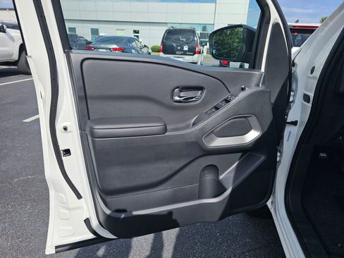 New 2026 Nissan Frontier SV image 15