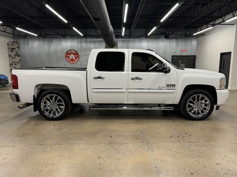 Used 2011 Chevrolet Silverado 1500 LT w/ Texas Edition RWD image 15