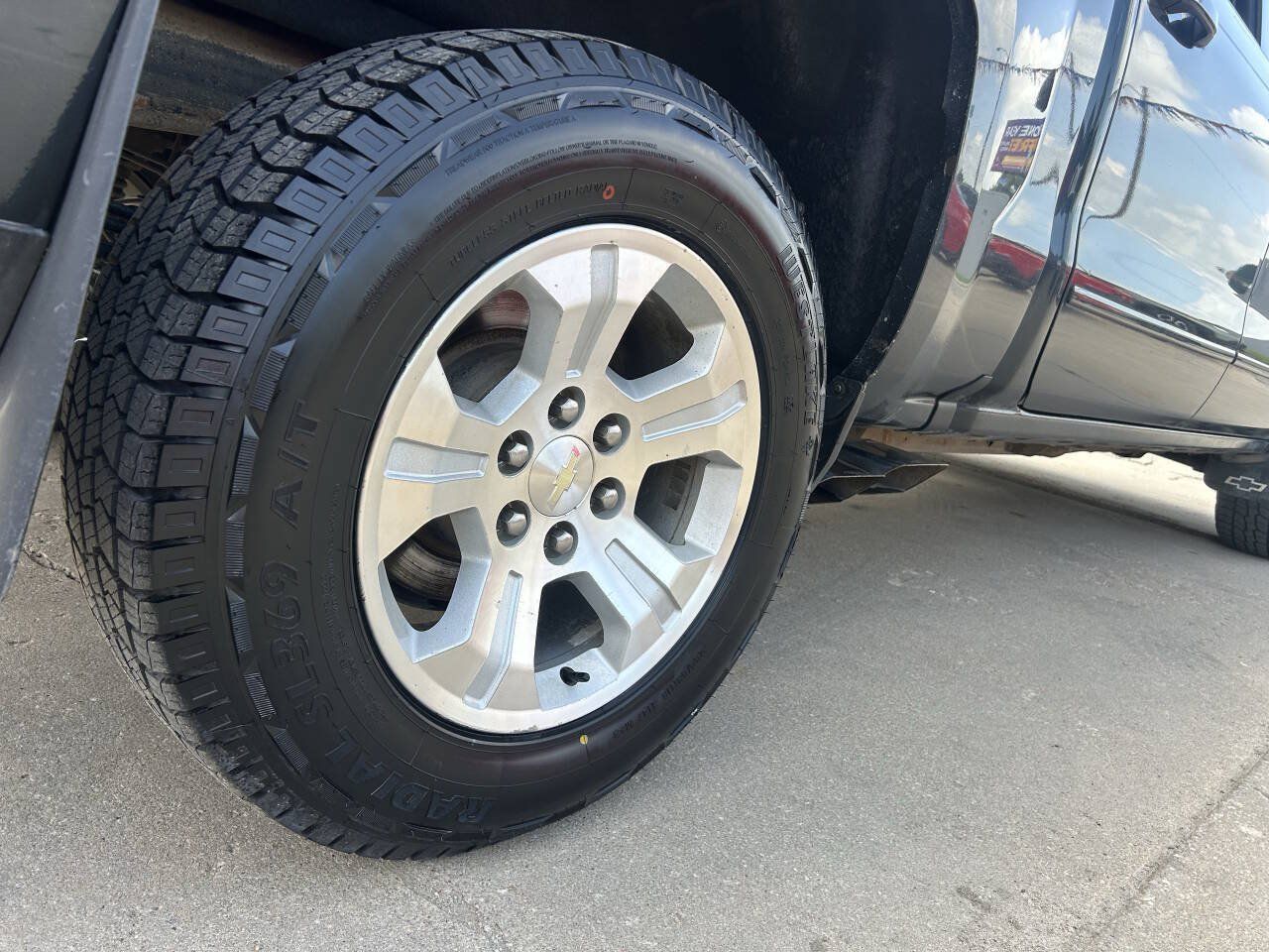 Used 2018 Chevrolet Silverado 1500 LT w/ All Star Edition AWD/4WD image 9