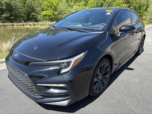 Used 2024 Toyota Corolla SE image 5