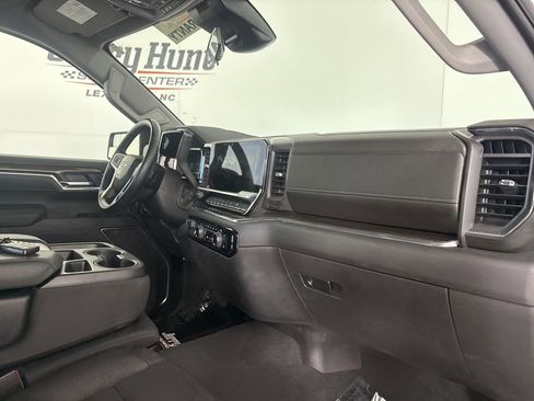 Used 2025 Chevrolet Silverado 1500 LT image 30