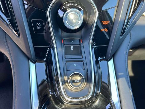 Used 2024 Acura RDX SH-AWD image 30