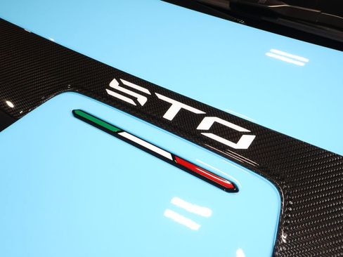 Used 2021 Lamborghini Huracan STO image 61