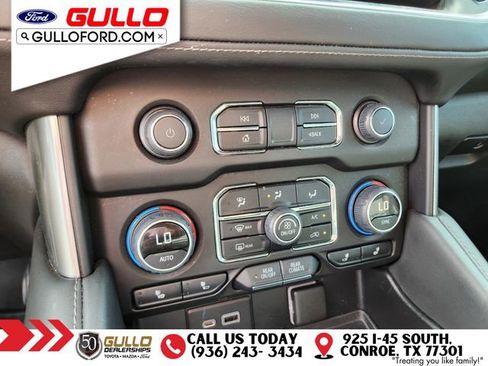 Used 2022 Chevrolet Tahoe Z71 w/ Luxury Package AWD/4WD image 28