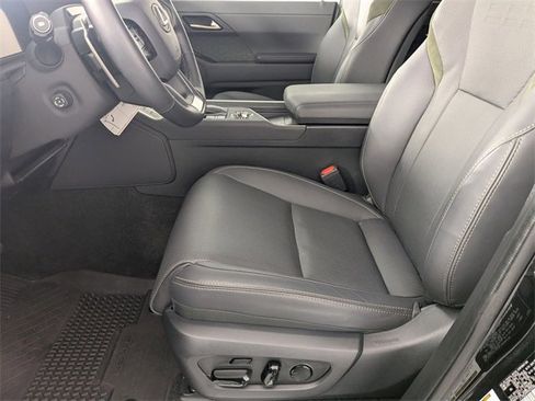 Used 2024 Lexus GX 550 image 13