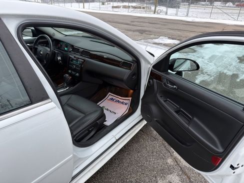Used 2012 Chevrolet Impala LTZ image 29