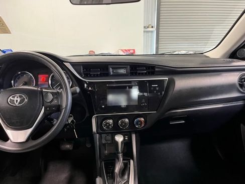 Used 2017 Toyota Corolla L w/ Carpet Mat Package (TMS) FWD image 20