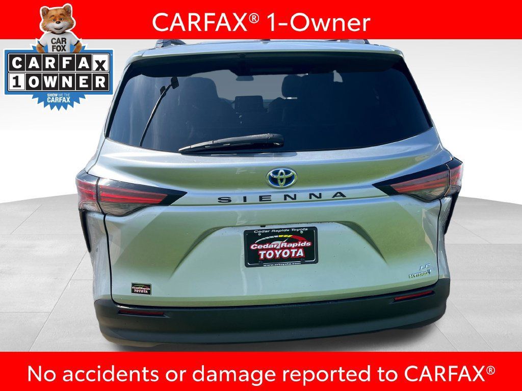 Certified 2021 Toyota Sienna LE FWD image 5