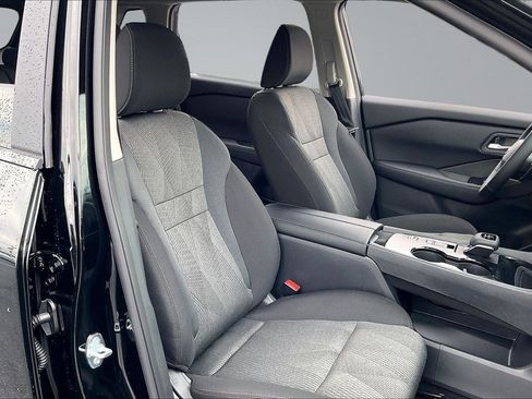 New 2026 Nissan Rogue SV FWD image 9