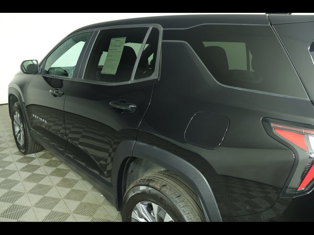 Used 2026 Chevrolet Equinox LT AWD/4WD image 16