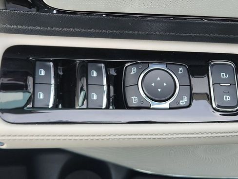 Used 2025 Lincoln Aviator Reserve w/ Equipment Group 201A image 17
