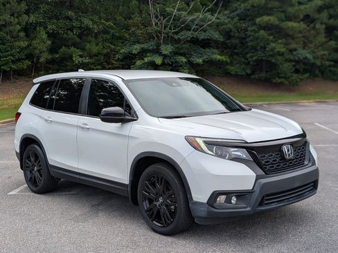 Used 2021 Honda Passport Sport image 11