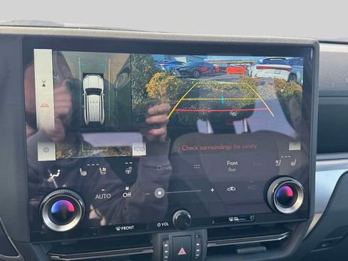 Used 2025 Lexus GX 550 w/ Cold Area Package image 36