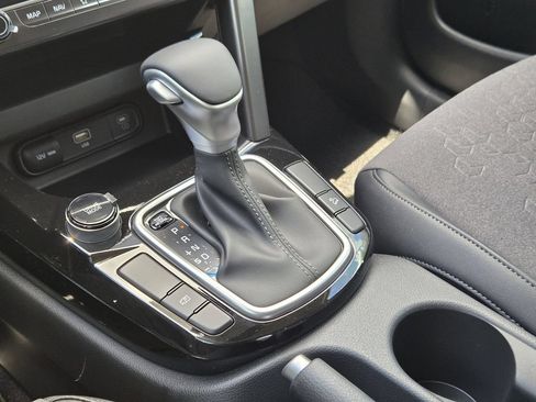 New 2026 Kia Seltos S FWD image 17