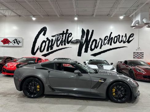Used 2015 Chevrolet Corvette Z06 w/ 3LZ Preferred Equipment Group RWD image 27