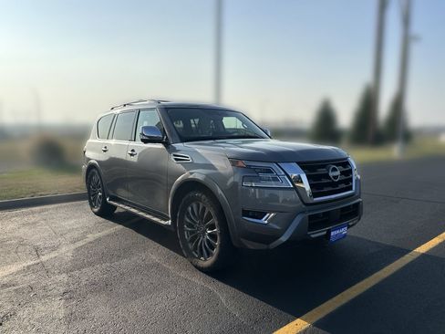 Used 2024 Nissan Armada Platinum w/ Cargo Package AWD/4WD image 2