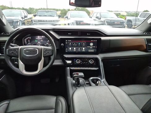 Used 2024 GMC Sierra 1500 Denali AWD/4WD image 33