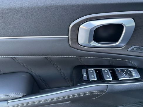 New 2026 Kia Sorento SX image 9