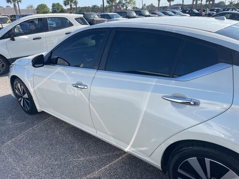 Used 2021 Nissan Altima 2.5 SV image 9