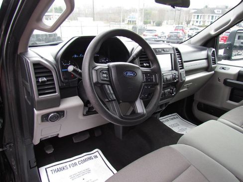 Used 2020 Ford F250 XL w/ STX Appearance Package image 10