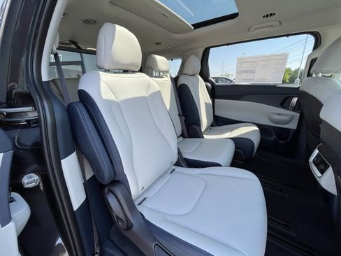 New 2026 Kia Carnival SX image 30