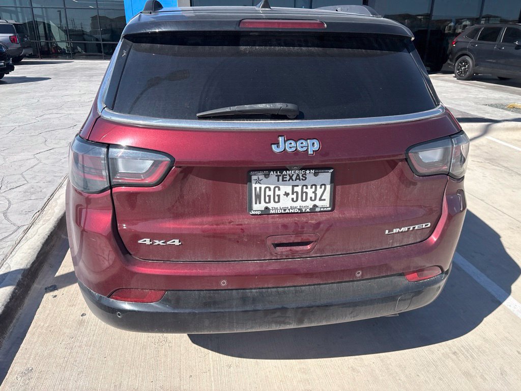 Used 2022 Jeep Compass Limited w/ Elite Group AWD/4WD image 4