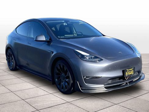 Used 2023 Tesla Model Y Performance AWD/4WD image 3
