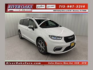 New 2026 Chrysler Pacifica Pinnacle video 1