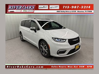 New 2026 Chrysler Pacifica Pinnacle