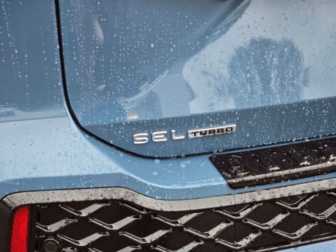 New 2026 Volkswagen Tiguan SEL R-Line image 14