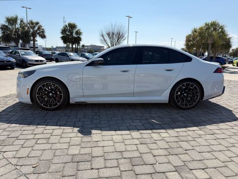 Used 2025 BMW M5 w/ Carbon Package AWD/4WD image 12