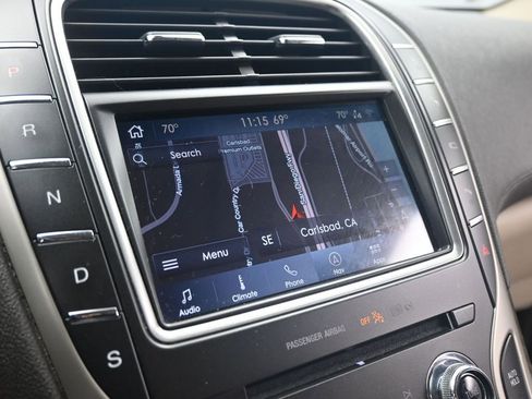 Used 2020 Lincoln Nautilus Reserve image 14