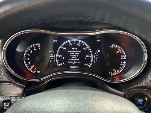 Used 2014 Jeep Grand Cherokee Limited image 16