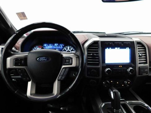 Used 2018 Ford F150 Platinum w/ Equipment Group 701A Luxury image 36