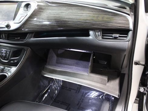 Used 2018 Buick Envision Essence image 26