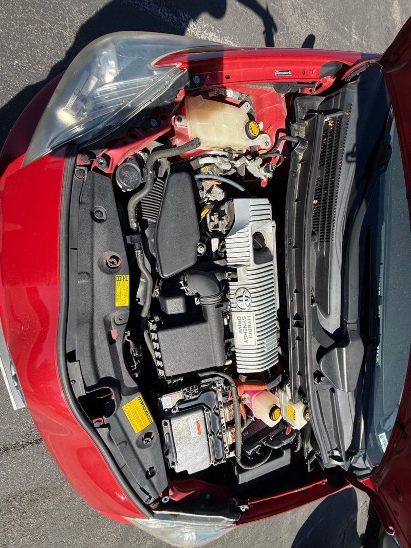 Used 2010 Toyota Prius Three w/ Navigation Pkg FWD image 28