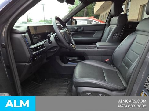 Used 2025 Hyundai Santa Fe Calligraphy FWD image 4