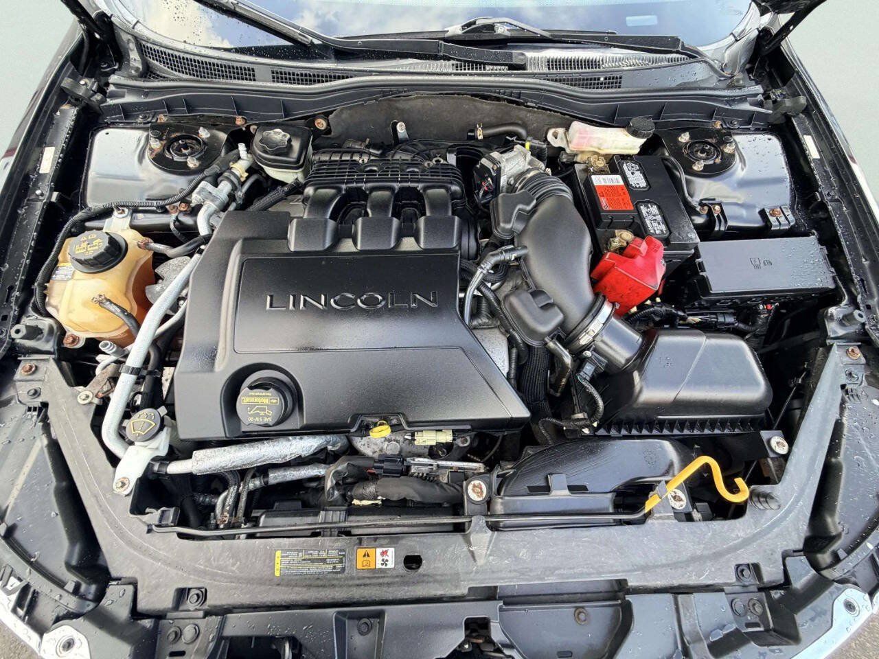 Used 2012 Lincoln MKZ FWD image 9