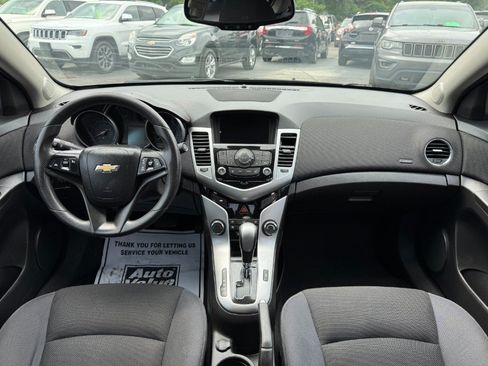 Used 2016 Chevrolet Cruze LT FWD image 20