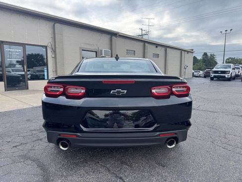 Used 2021 Chevrolet Camaro LT RWD image 3