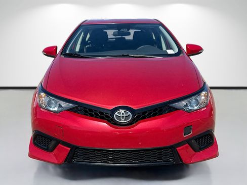 Used 2017 Toyota Corolla iM image 8