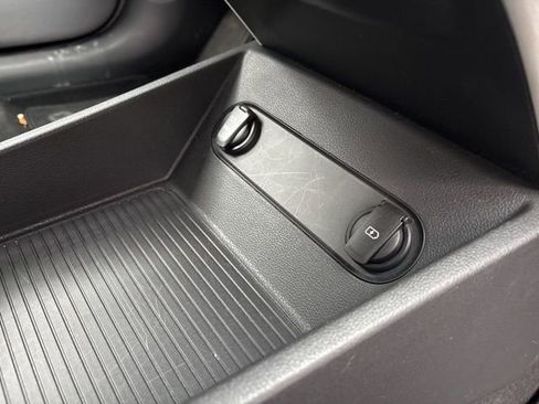 Used 2021 Hyundai Kona Limited image 13