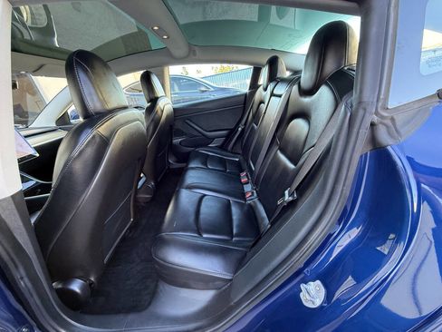 Used 2020 Tesla Model 3 Standard Range Plus image 17