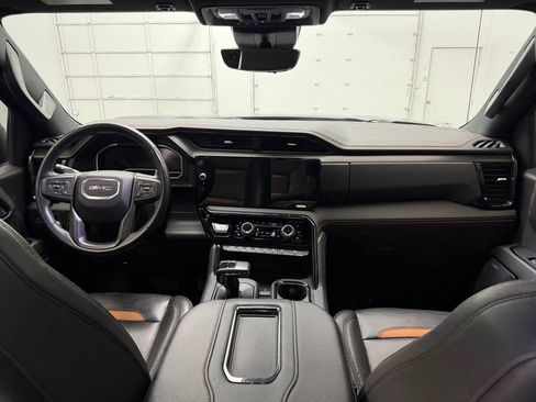 Used 2022 GMC Sierra 1500 AT4 w/ AT4 Premium Package AWD/4WD image 13