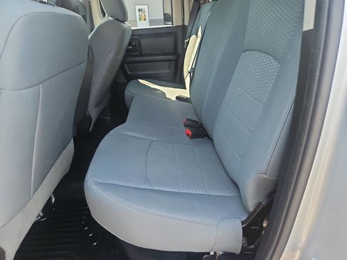 Used 2017 RAM 1500 Express AWD/4WD image 21